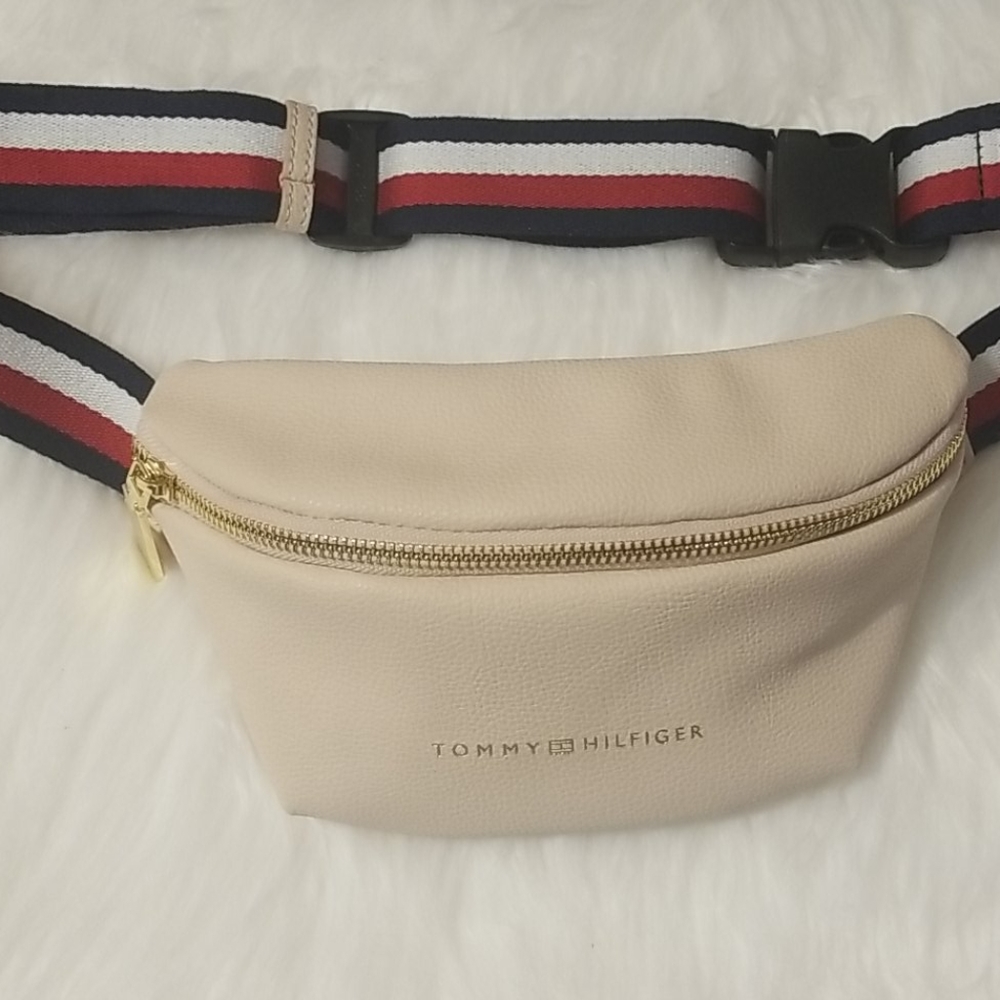 Tommy Hilfiger fanny pack